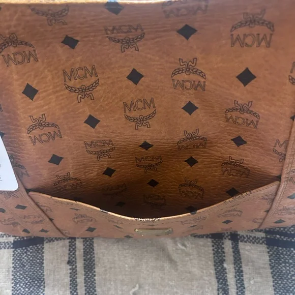 MCM Munchen Cognac Visetos Signature Leather and Canvas XXL Travel Tote Bag RARE - Picture 9 of 14